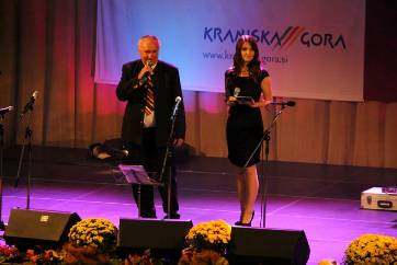 najem brezinih mikrofonov